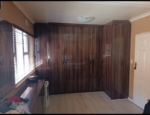 3 BEDROOM FREEHOLD FOR SALE IN GUGULETU